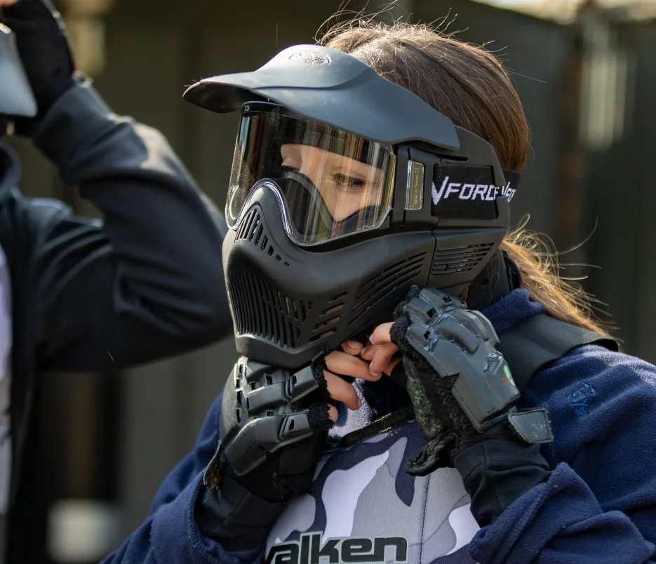 Maschera da paintball in primo piano